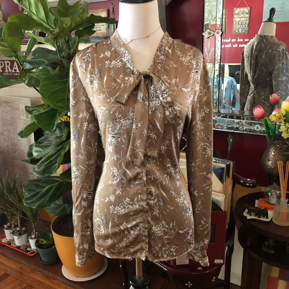 Tie-on Button-down Blouse